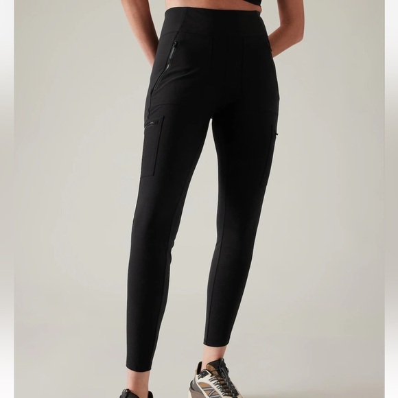 Athleta Headlands Hybrid High Rise Cargo Black Legging Women's Size 16 - Picture 6 of 11